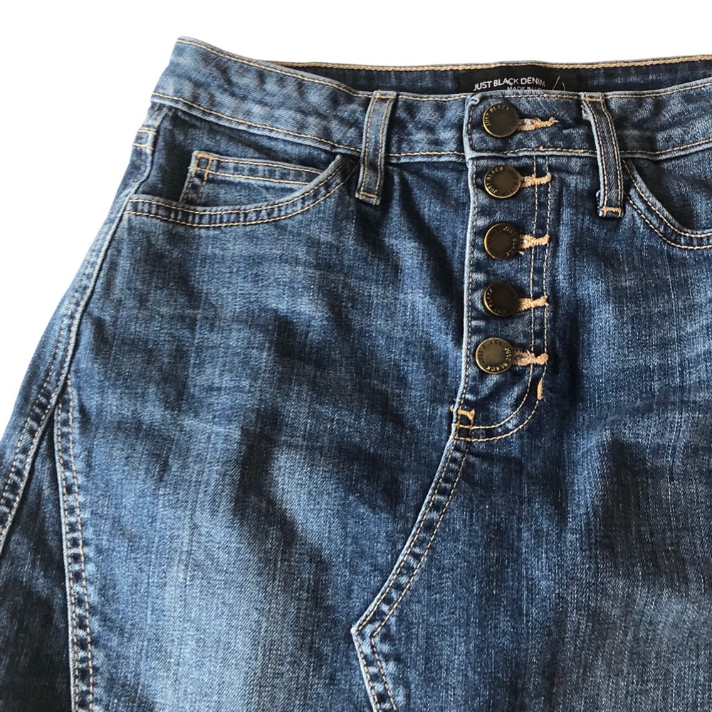 Just Black Denim Stretch Button Fly Raw Hem Mini Skirt - Picture 2 of 13